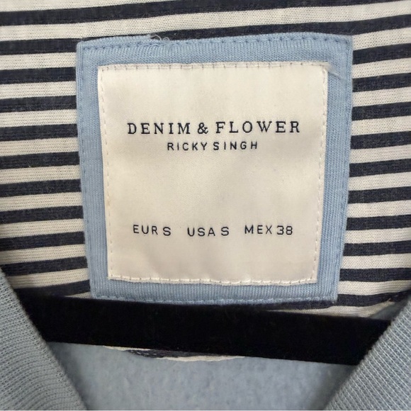 Denim & Flower Light Blue Crewneck Sweater Women’s Size Small - Picture 4 of 4